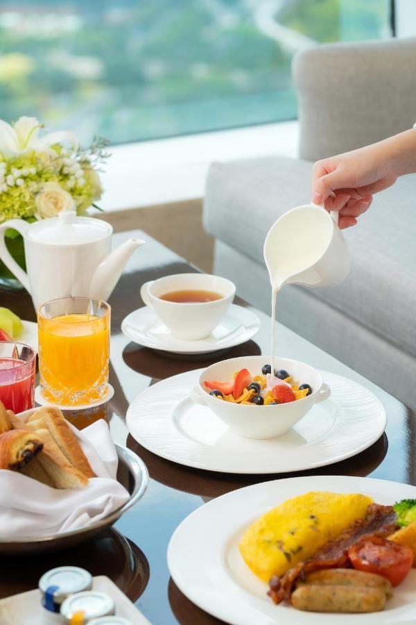 The Ritz-carlton Jakarta, Pacific Place Hotel